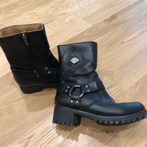 Harley Davidson boots like new.